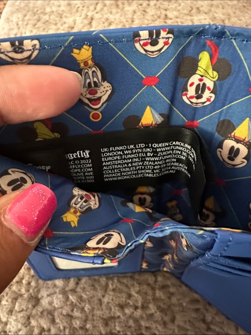 Loungefly- Disney Brave Little Tailor Mickey Minnie Flat Wallet - Picture 9 of 10